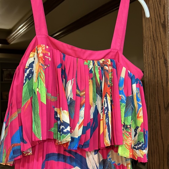 Pink pleated dress - Picture 2 of 3